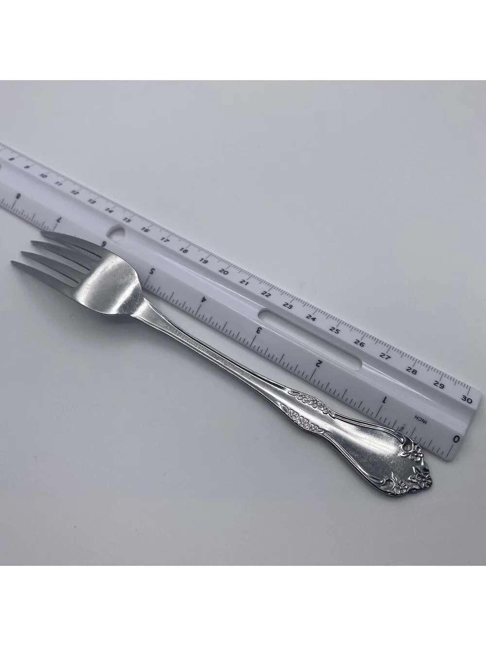 1 Dinner Fork Mansfield Amadeus Oneida Deluxe Floral WM A Rogers Stainless 7.25